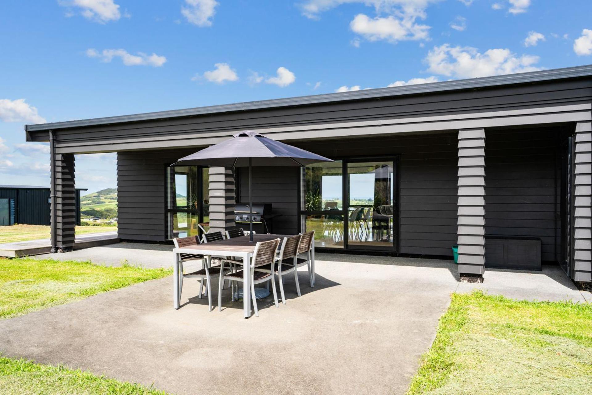 Mangawhai Magic - Mangawhai Heads Holiday Home Exteriör bild